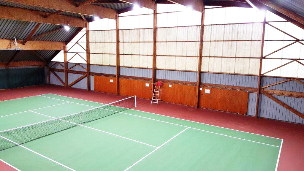 AMT Tennis équipé par projecteur LED haut rendement