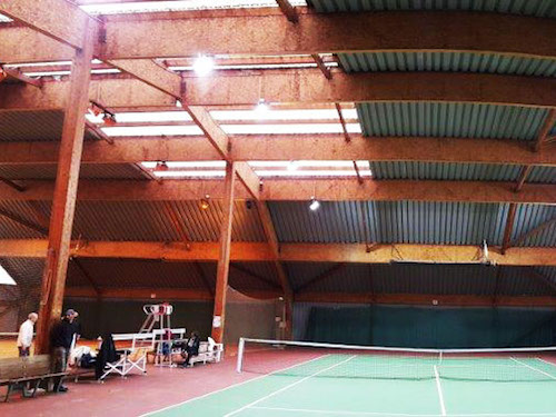 AMT Tennis équipé par projecteur LED haut rendement min